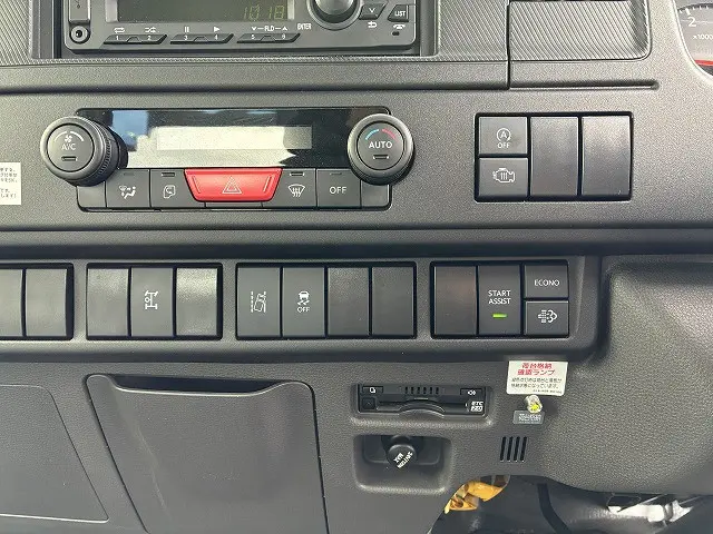 いすゞ エルフ 2RG-NPR88AM(2WD)の写真34