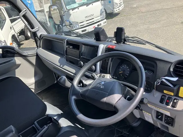 三菱 キャンター 2RG-FEB80(2WD)の写真32