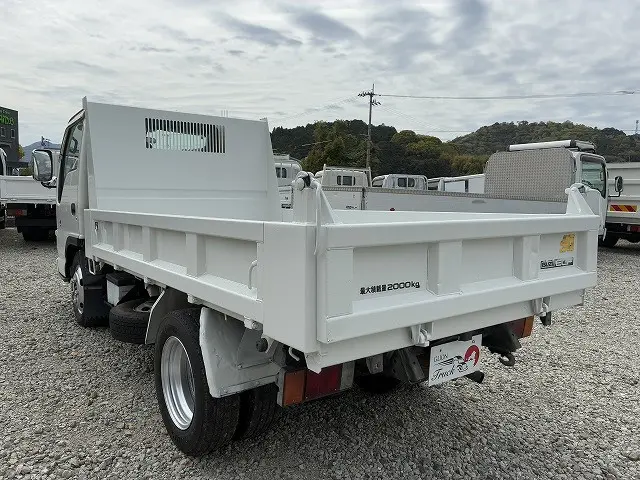 いすゞ エルフ KR-NKR81ED(2WD)の写真13