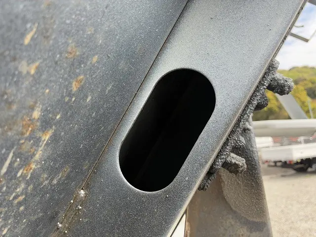 いすゞ エルフ KR-NKR81ED(2WD)の写真29