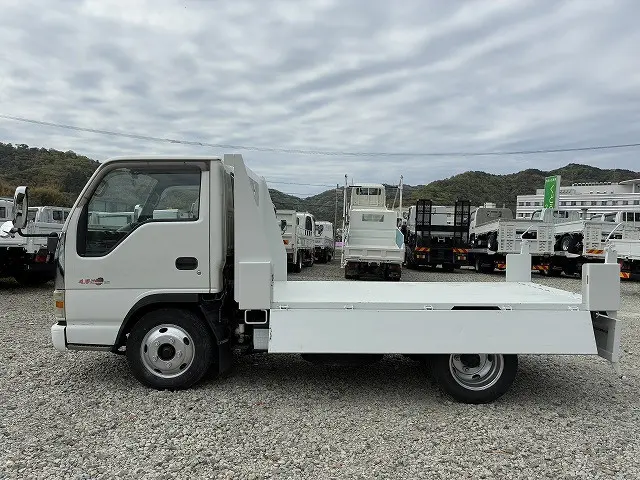 いすゞ エルフ KR-NKR81ED(2WD)の写真37