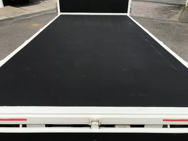 いすゞ エルフ 2RG-NJR88A(2WD)の写真16