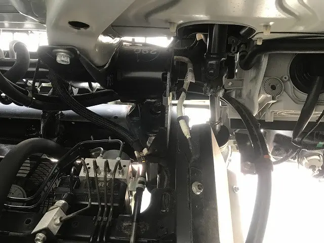 いすゞ エルフ 2RG-NJR88A(2WD)の写真20