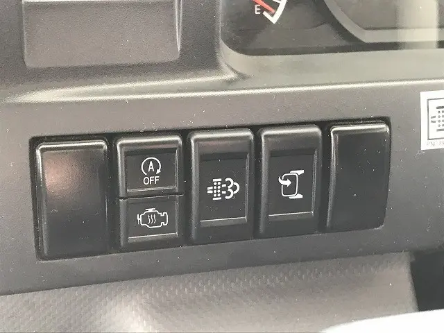 いすゞ エルフ 2RG-NJR88A(2WD)の写真29