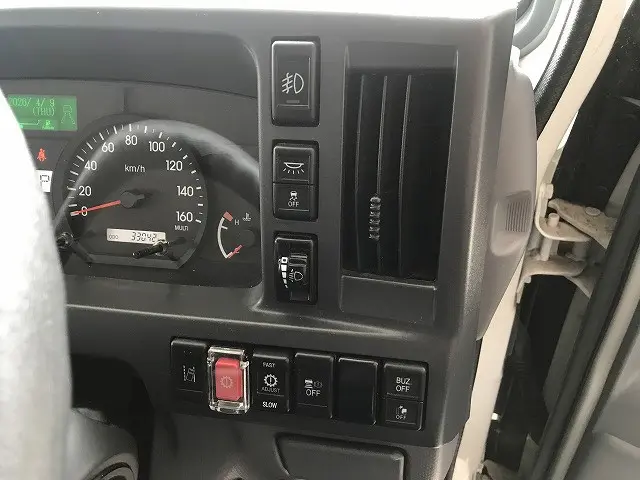 いすゞ エルフ 2RG-NJR88A(2WD)の写真30