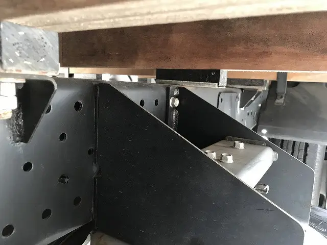 いすゞ エルフ 2RG-NJR88A(2WD)の写真38