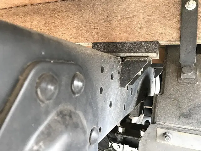 いすゞ エルフ 2RG-NJR88A(2WD)の写真39