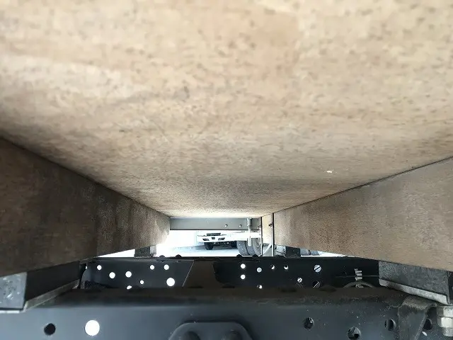 いすゞ エルフ 2RG-NJR88A(2WD)の写真40