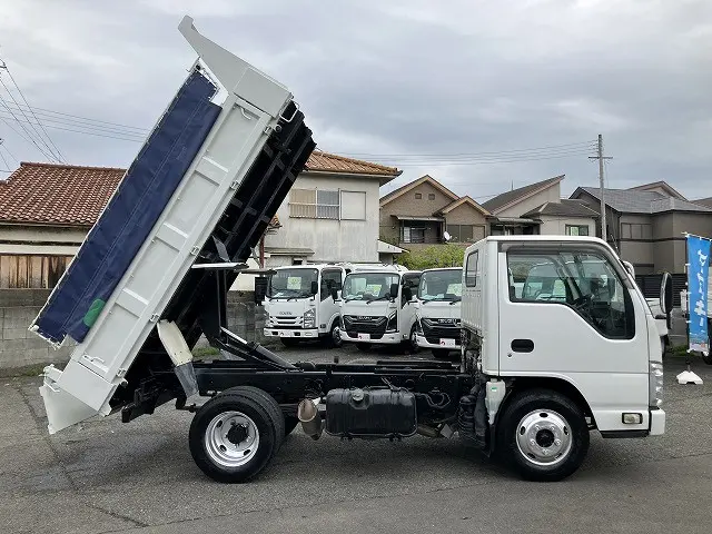 いすゞ エルフ TKG-NKR85AD(2WD)の写真5