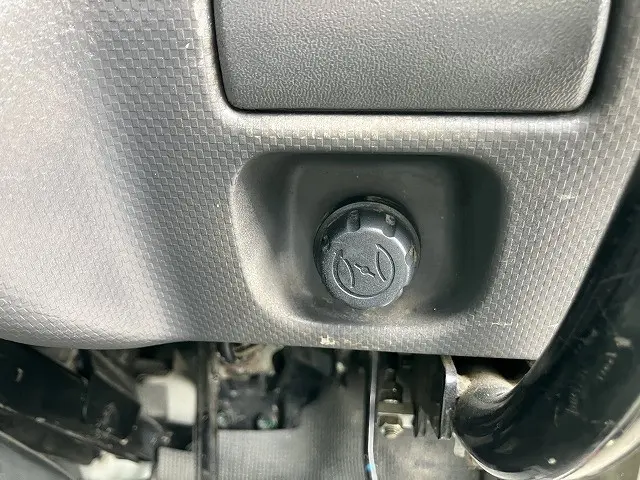 いすゞ エルフ TKG-NKR85AD(2WD)の写真39