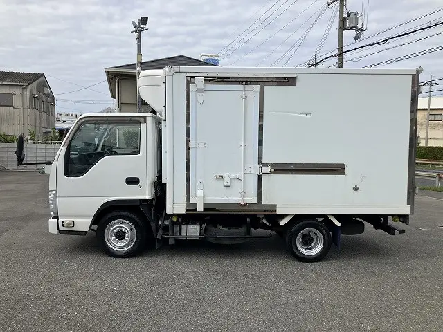 いすゞ エルフ TKG-NHR85AN(2WD)の写真4
