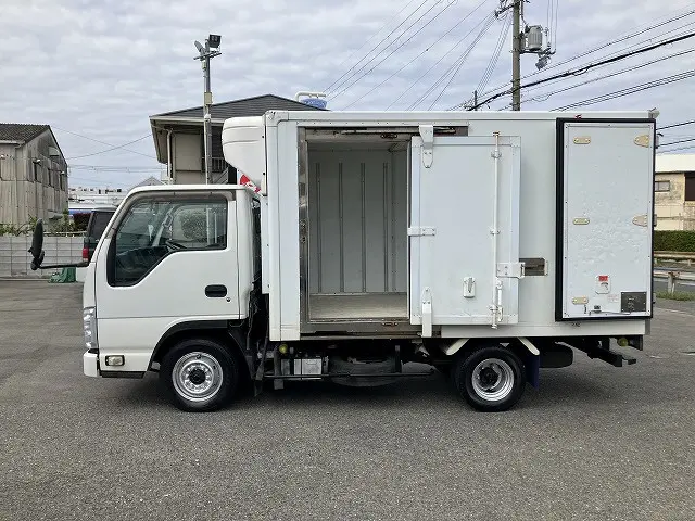 いすゞ エルフ TKG-NHR85AN(2WD)の写真11