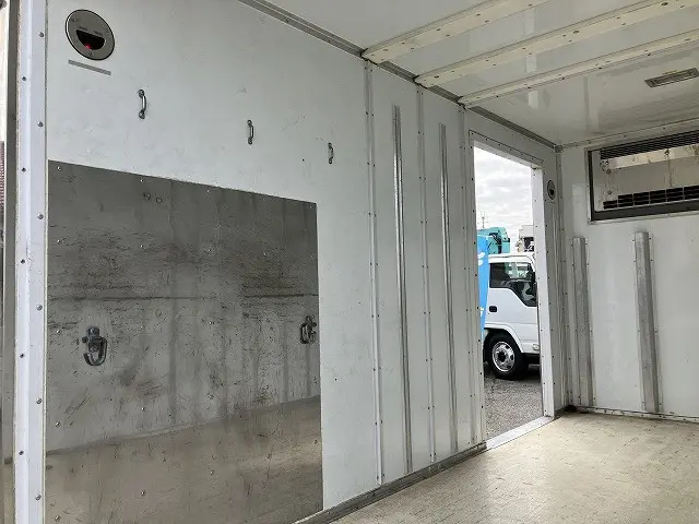 いすゞ エルフ TKG-NHR85AN(2WD)の写真20