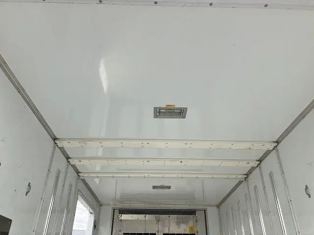 いすゞ エルフ TKG-NHR85AN(2WD)の写真21