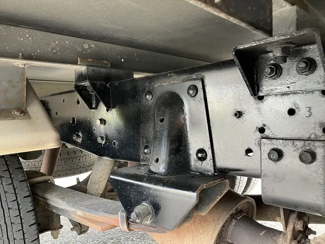 いすゞ エルフ TKG-NHR85AN(2WD)の写真31