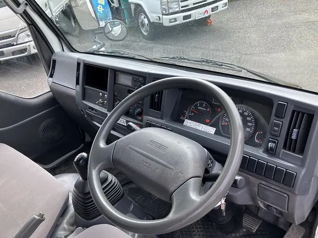 いすゞ エルフ TKG-NHR85AN(2WD)の写真33