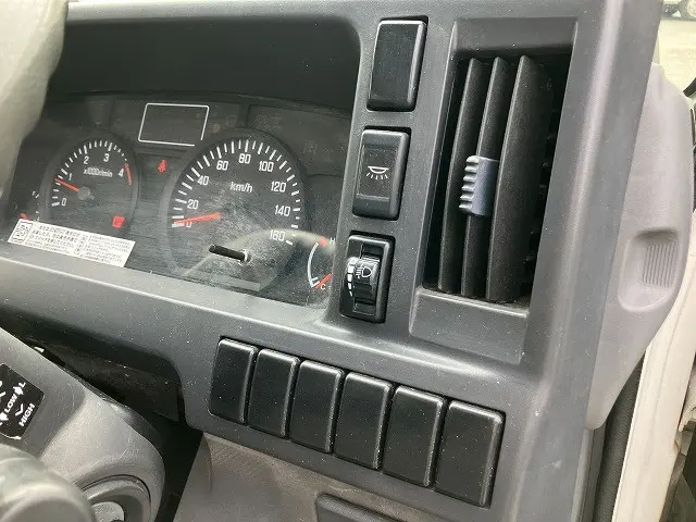 いすゞ エルフ TKG-NHR85AN(2WD)の写真35