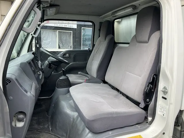 いすゞ エルフ TKG-NHR85AN(2WD)の写真42