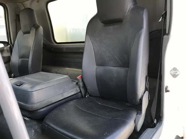 いすゞ フォワード TKG-FRR90S1(2WD)の写真37