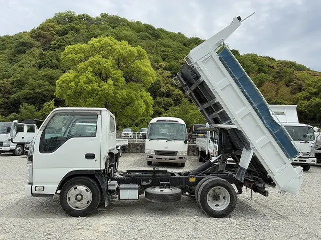 いすゞ エルフ TKG-NKR85AD(2WD)の写真4