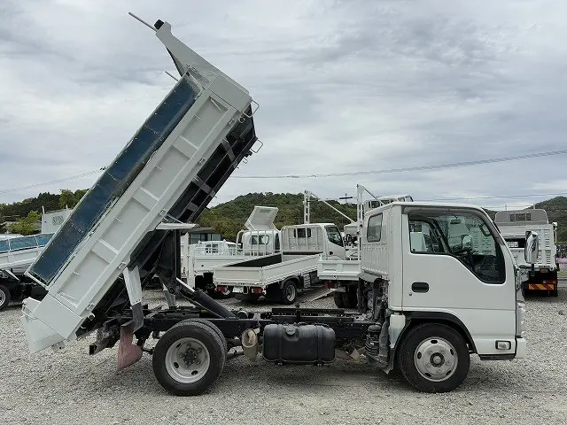 いすゞ エルフ TKG-NKR85AD(2WD)の写真5