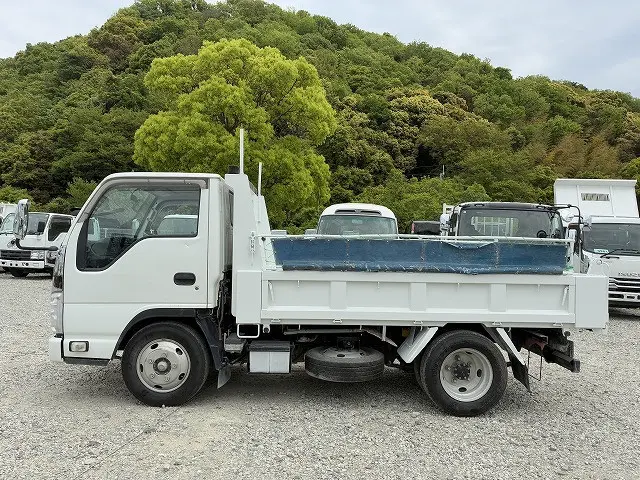 いすゞ エルフ TKG-NKR85AD(2WD)の写真11