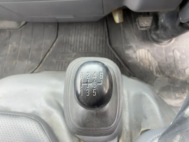 いすゞ エルフ TKG-NKR85AD(2WD)の写真41