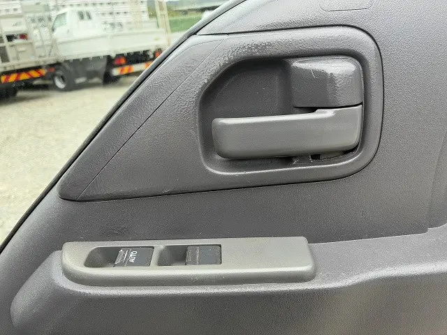 いすゞ エルフ TKG-NKR85AD(2WD)の写真43