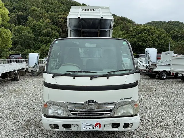 トヨタ ダイナ BDG-XZU554D(2WD)の写真2