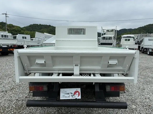トヨタ ダイナ BDG-XZU554D(2WD)の写真32
