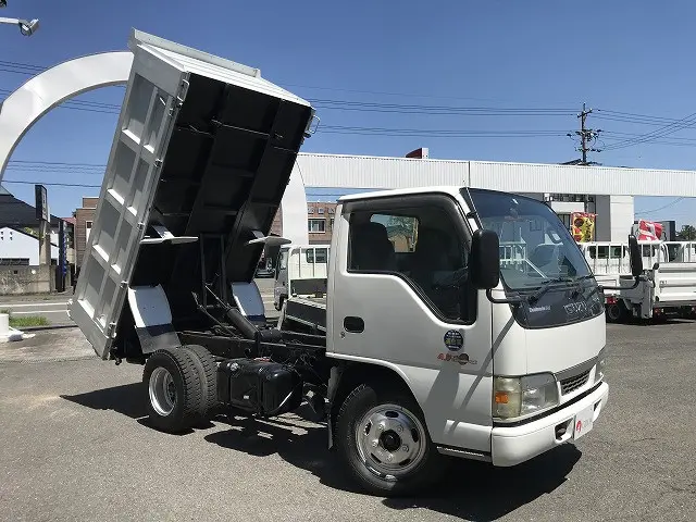 いすゞ エルフ KR-NKR81ED(2WD)の写真3
