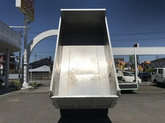 いすゞ エルフ KR-NKR81ED(2WD)の写真5