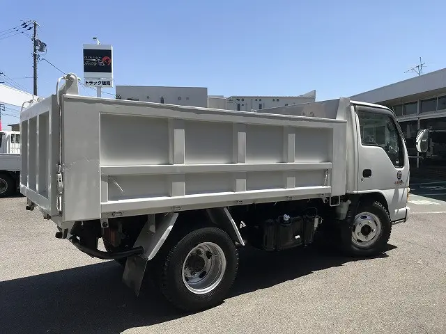 いすゞ エルフ KR-NKR81ED(2WD)の写真14