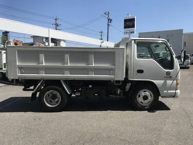いすゞ エルフ KR-NKR81ED(2WD)の写真16