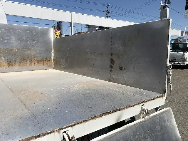 いすゞ エルフ KR-NKR81ED(2WD)の写真19