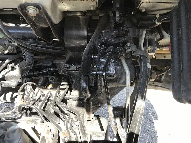 いすゞ エルフ KR-NKR81ED(2WD)の写真25