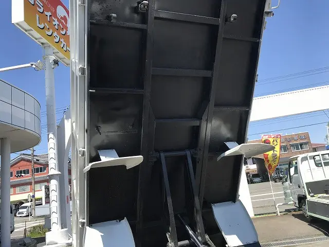 いすゞ エルフ KR-NKR81ED(2WD)の写真37