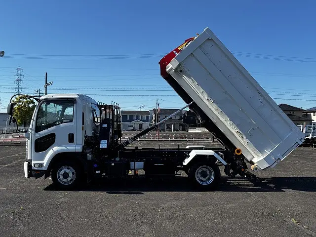 いすゞ フォワード 2RG-FRR90S2(2WD)の写真9