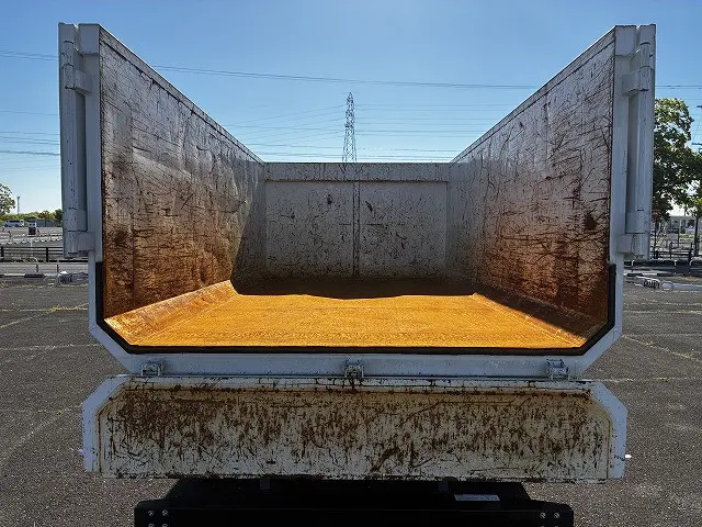 いすゞ フォワード 2RG-FRR90S2(2WD)の写真16