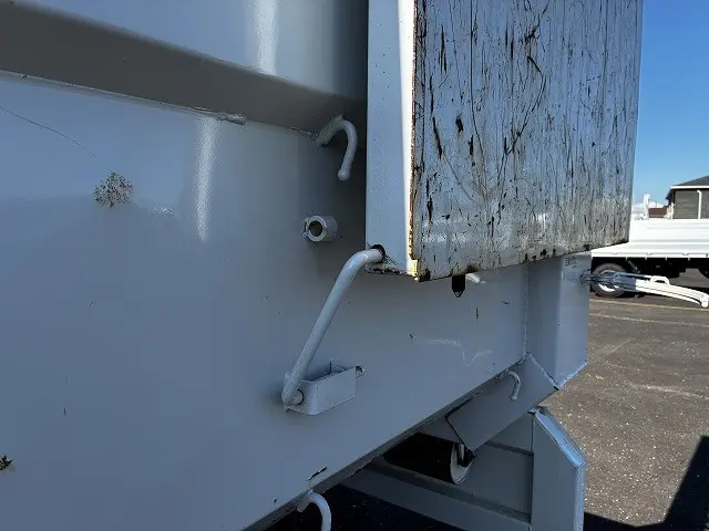 いすゞ フォワード 2RG-FRR90S2(2WD)の写真17