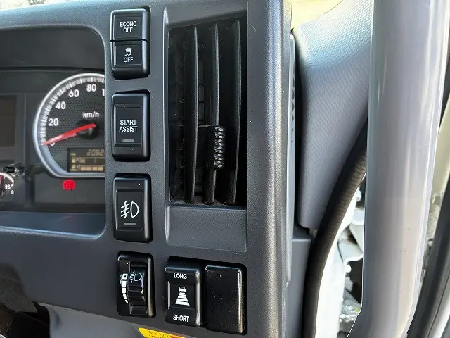 いすゞ フォワード 2RG-FRR90S2(2WD)の写真39