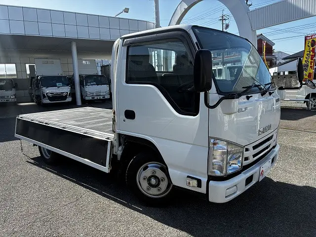 いすゞ エルフ 2RG-NJR88A(2WD)の写真10