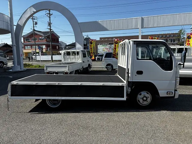 いすゞ エルフ 2RG-NJR88A(2WD)の写真12