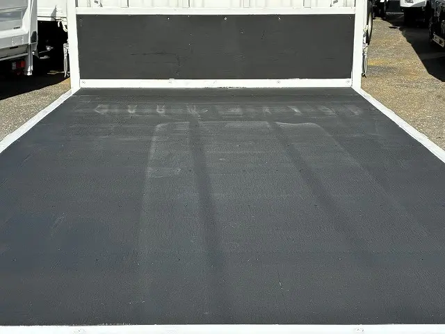 いすゞ エルフ 2RG-NJR88A(2WD)の写真16