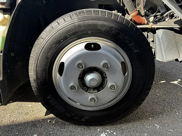 いすゞ エルフ 2RG-NJR88A(2WD)の写真29