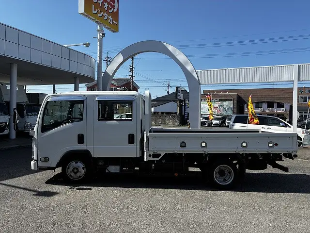 いすゞ エルフ 2RG-NLR88AR(2WD)の写真4