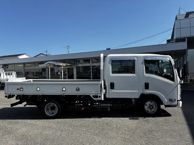 いすゞ エルフ 2RG-NLR88AR(2WD)の写真5