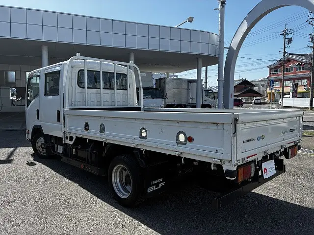 いすゞ エルフ 2RG-NLR88AR(2WD)の写真6