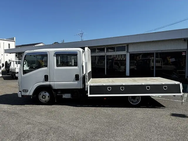 いすゞ エルフ 2RG-NLR88AR(2WD)の写真11