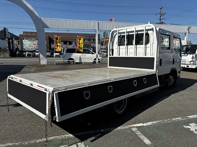 いすゞ エルフ 2RG-NLR88AR(2WD)の写真15